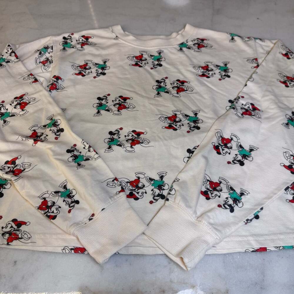 Vintage Disney Mickey and Minnie Mouse Sweatshirt